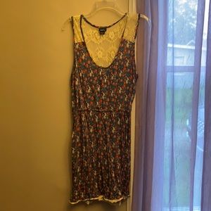 Rue 21 floral dress with lace back